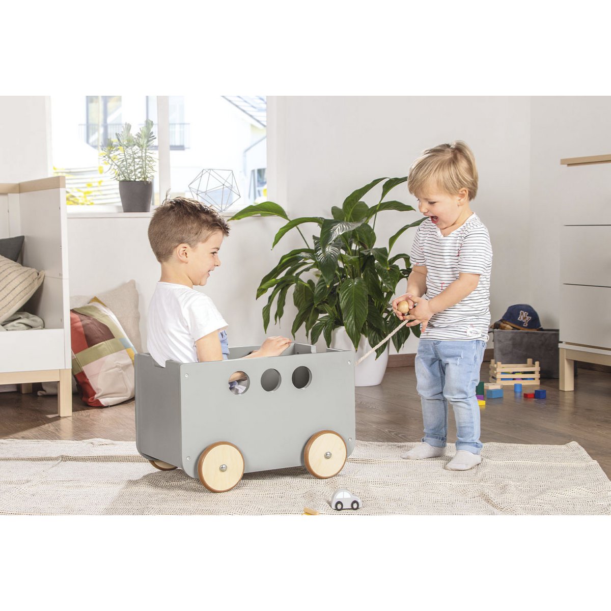 Pinolino Speelgoedkist Jim | Grijs op wielen met trekkoord