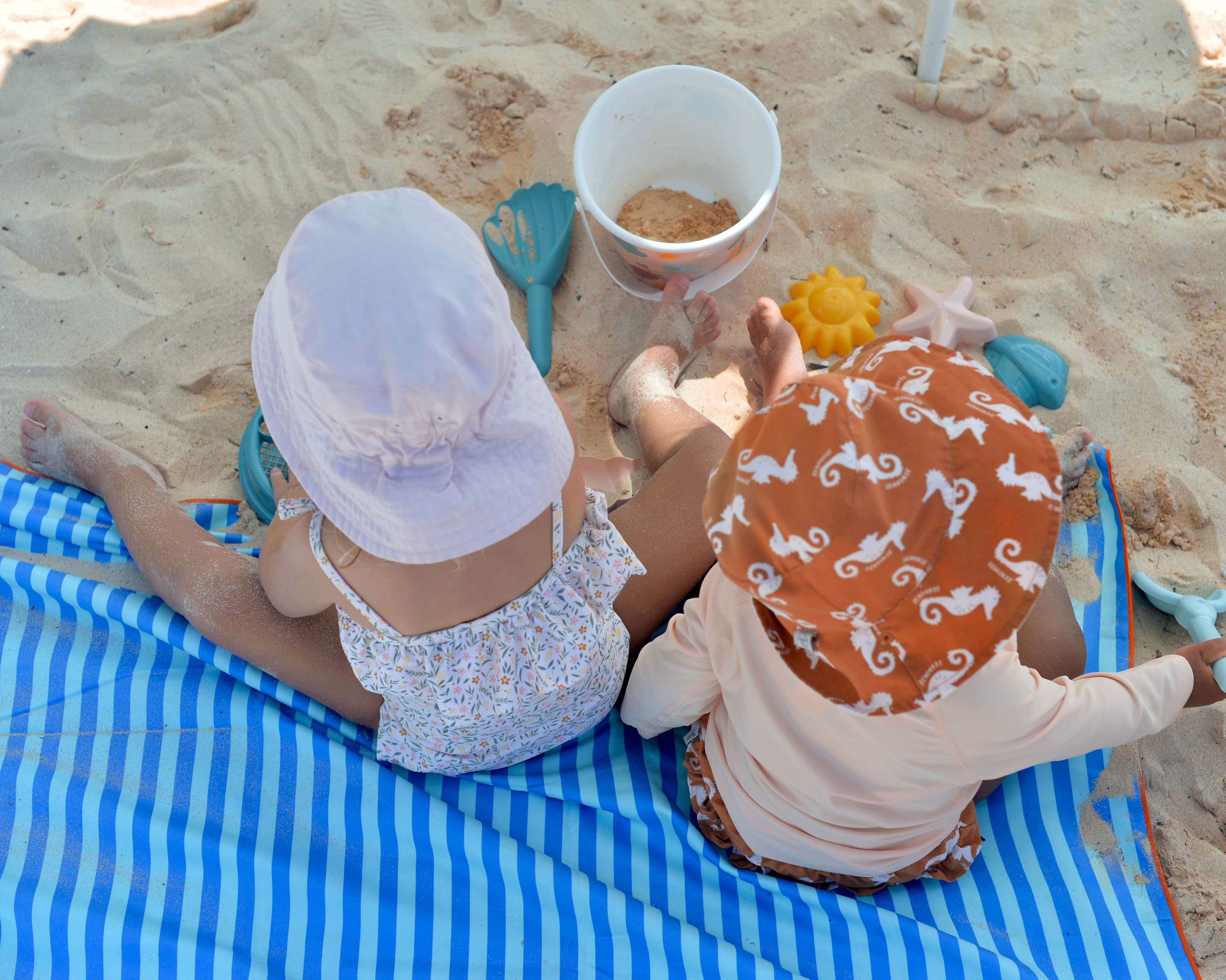 PlayTowel XL 180 x 180cm | Road | Quut