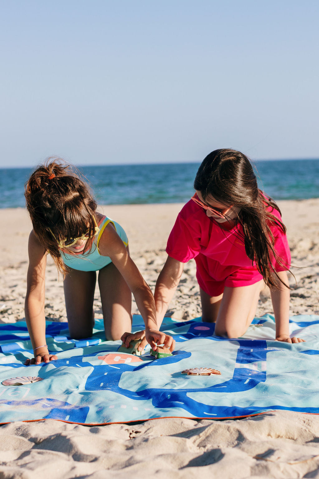 PlayTowel XL 180 x 180cm | Road | Quut