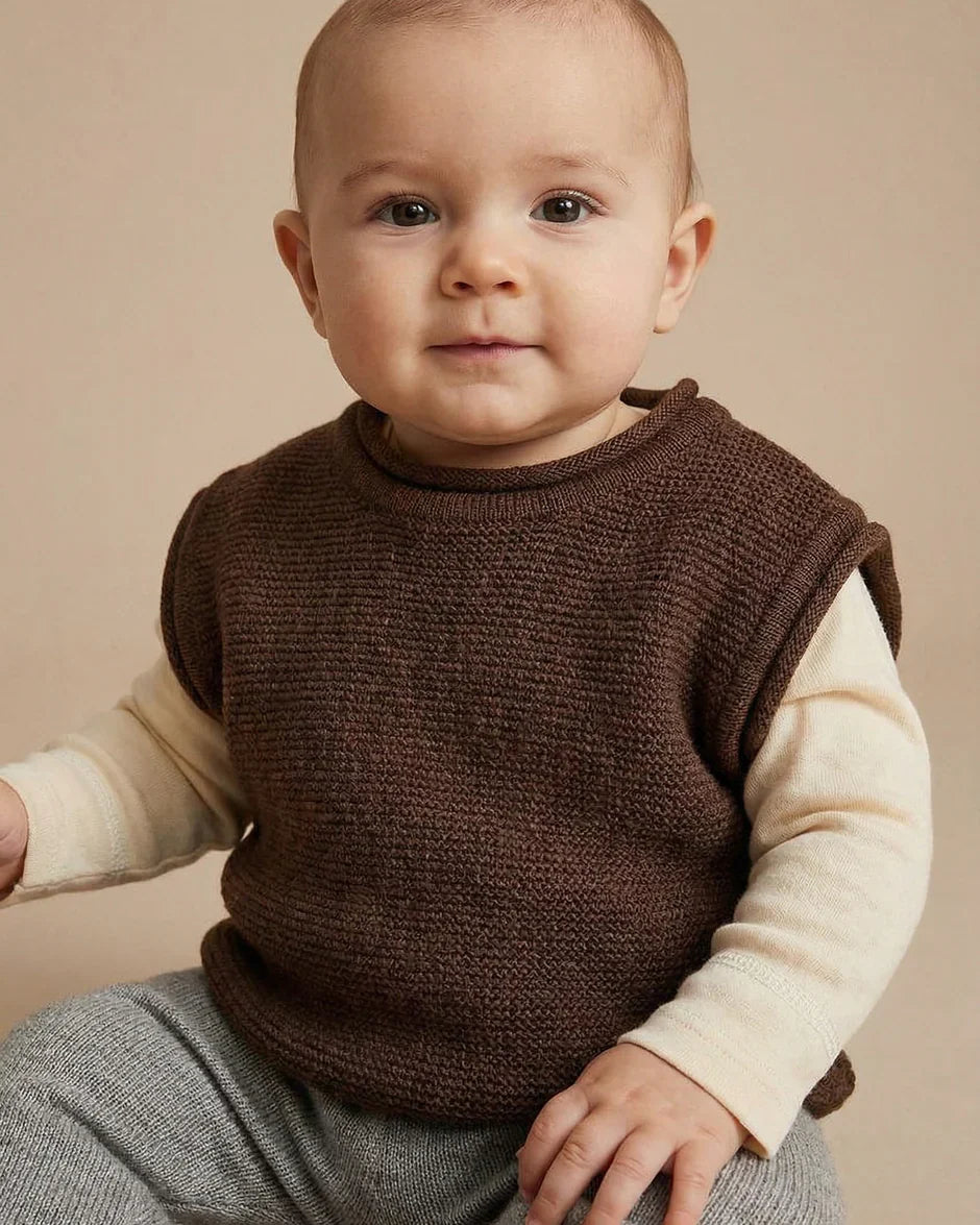 Carob | Gebreide wollen babyspencer | Merinowol | Lille Barn