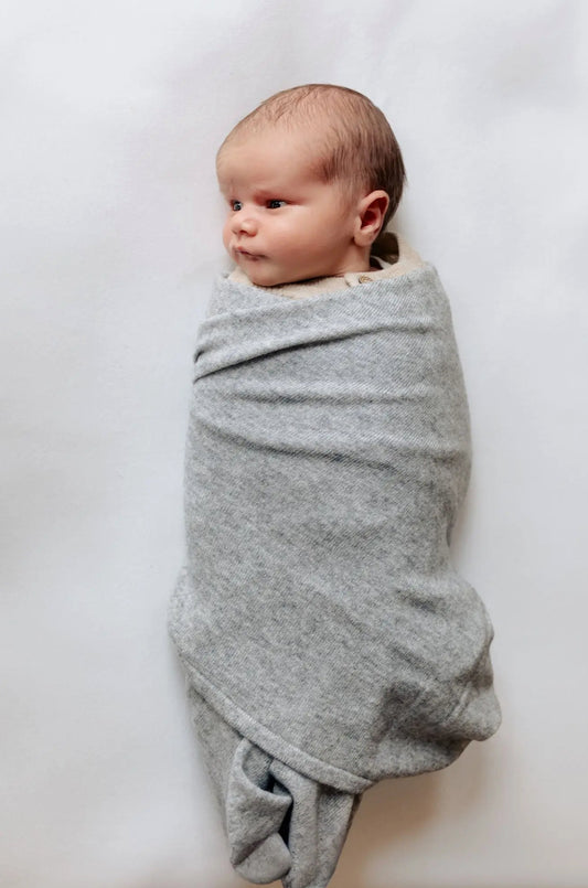 3 in 1 Wikkeldeken Stone | 90% Merinowol & 10% Cashmere | Moalie