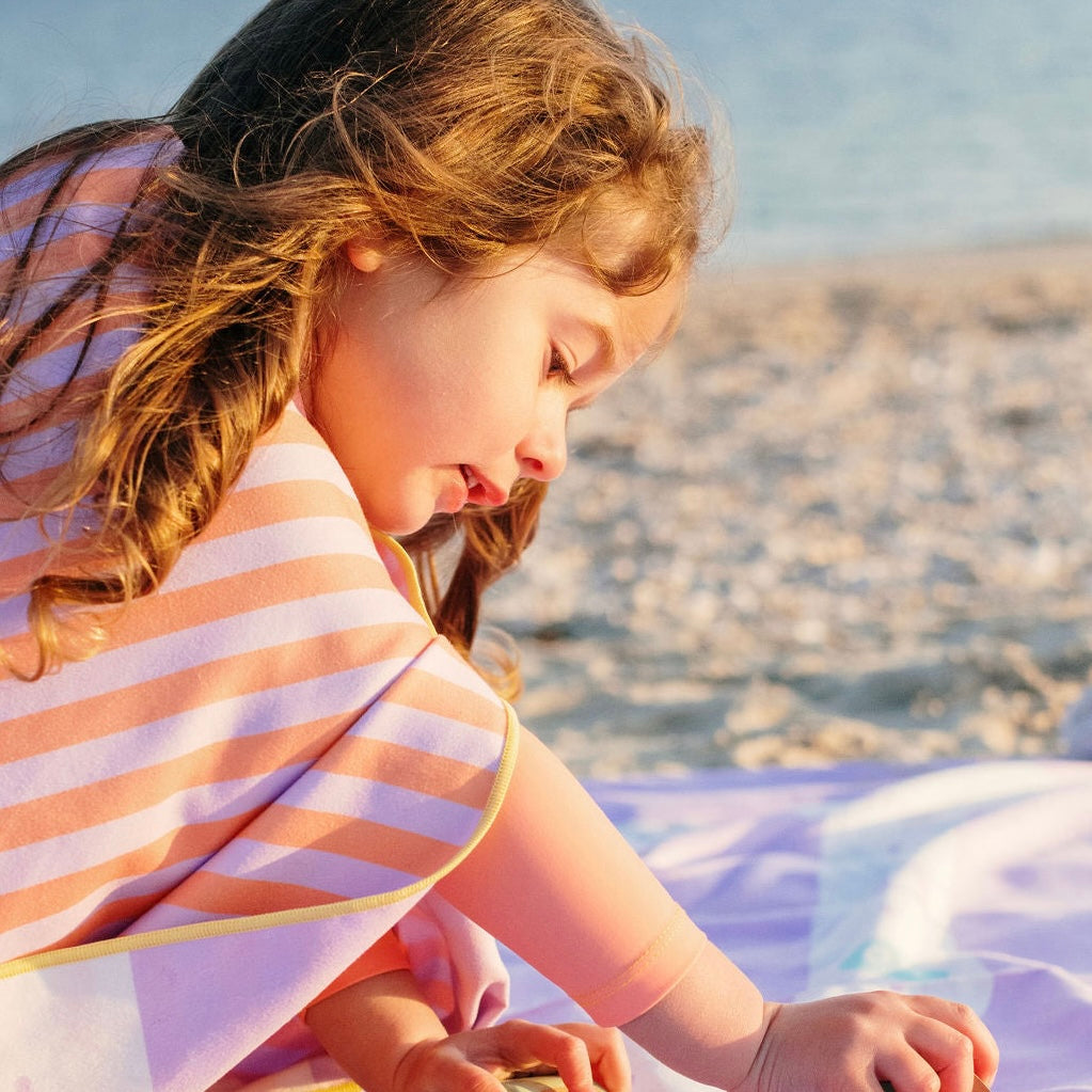 PlayTowel M 140x70cm | Road lavender | Quut