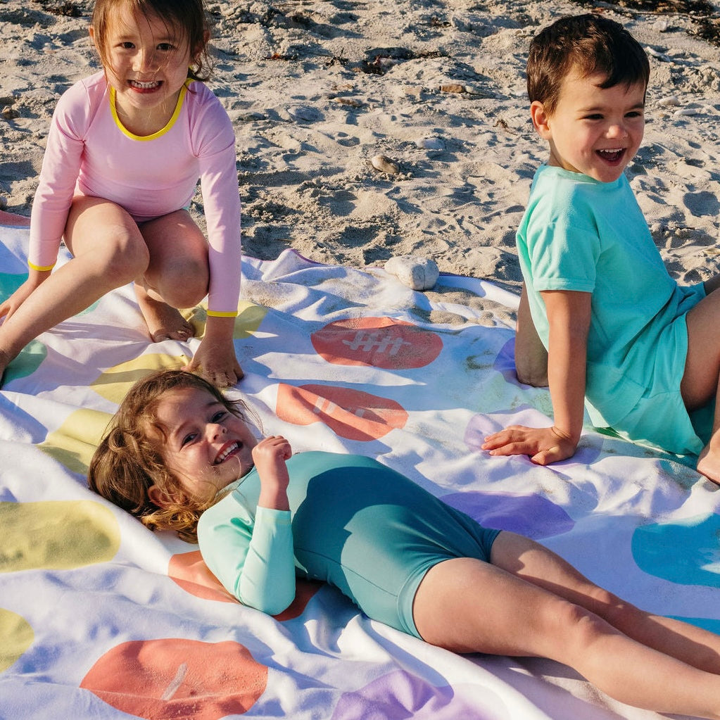 PlayTowel XL 180 x 180cm | Balancing game | Quut