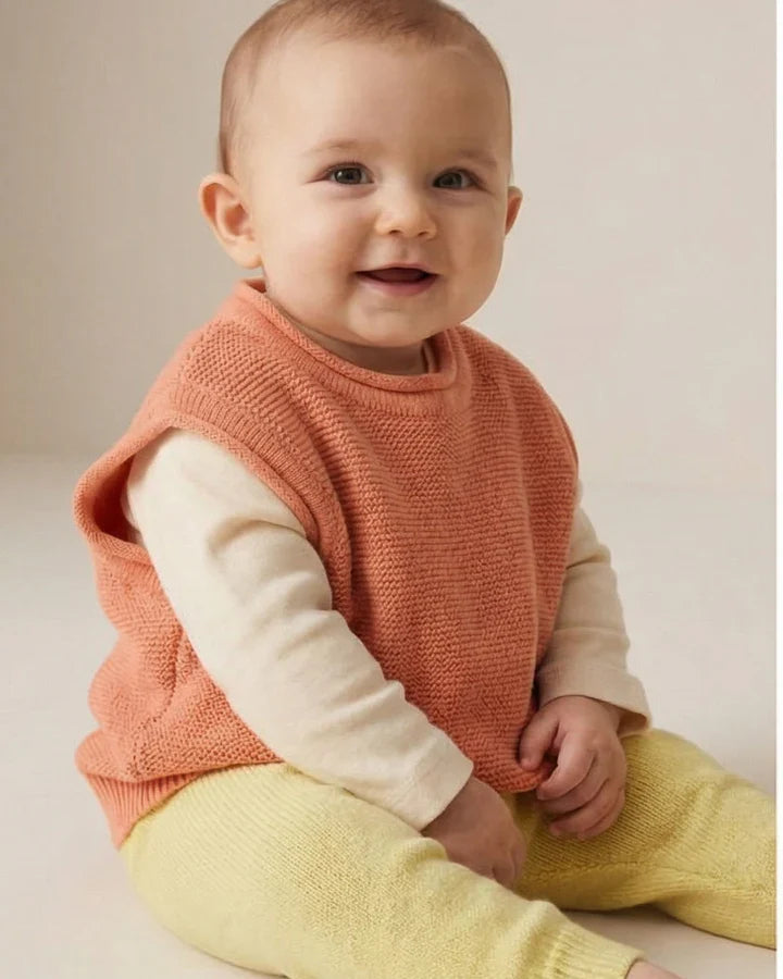 Peach Fuzz | Gebreide wollen babyspencer | Merinowol | Lille Barn