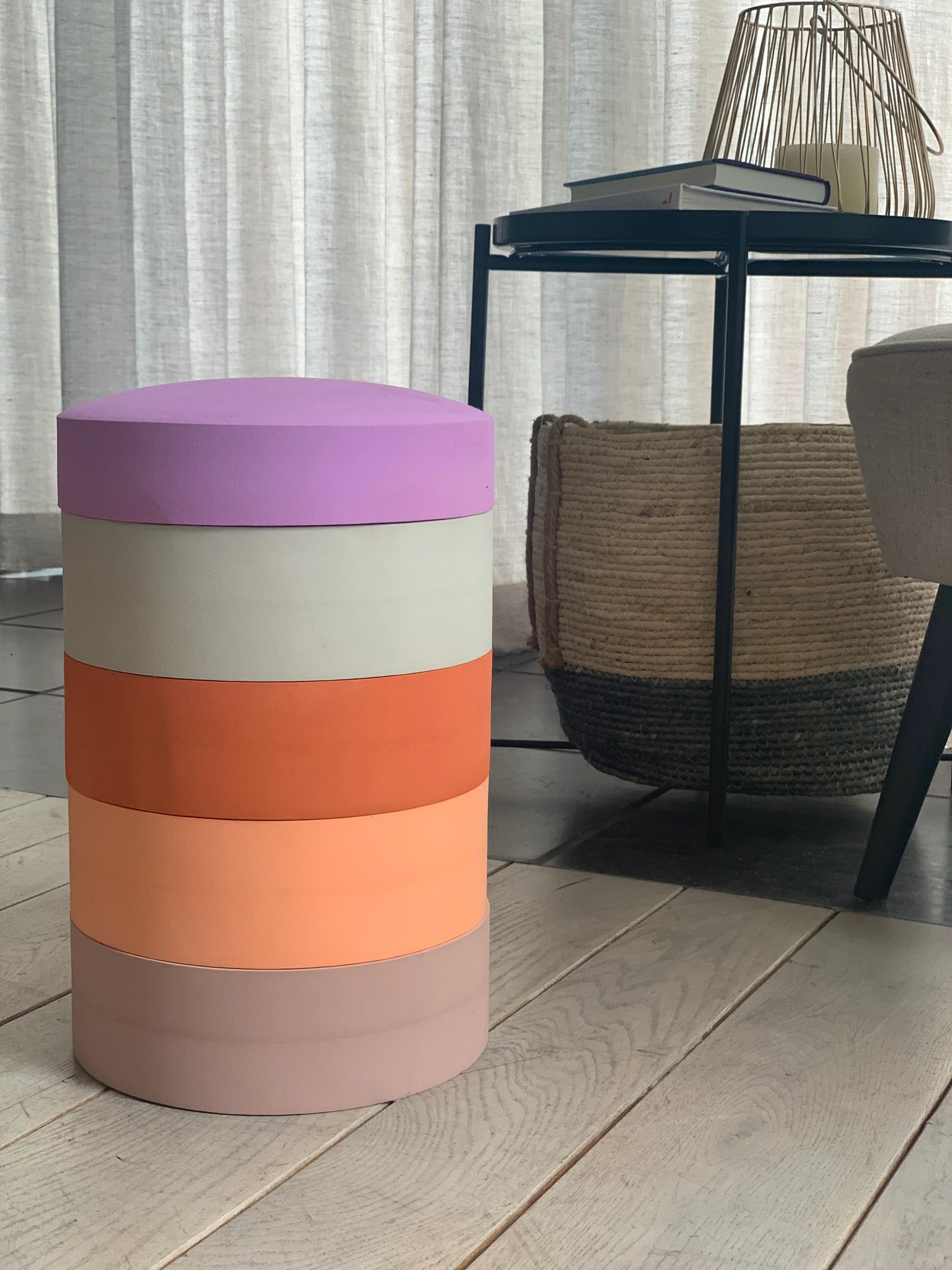 Moes Play | Rainbow chair | Earth