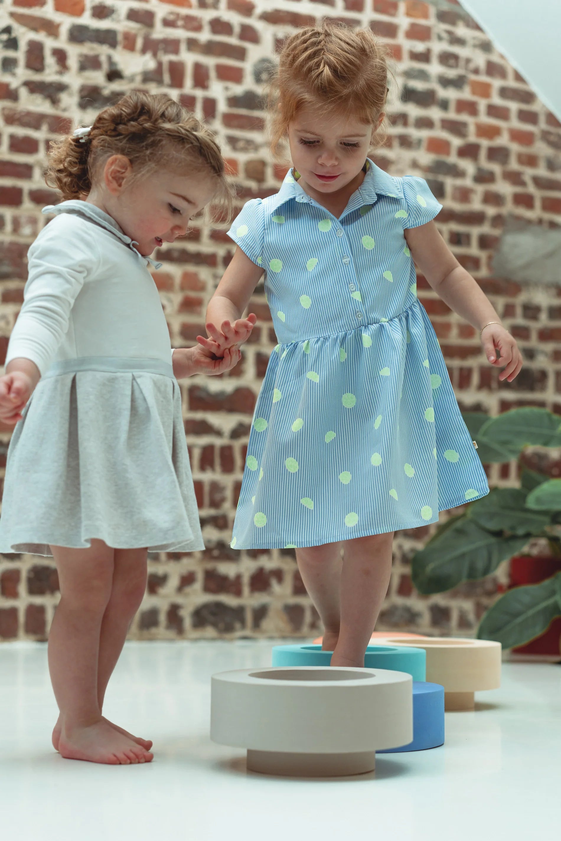 Moes Play | Rainbow chair