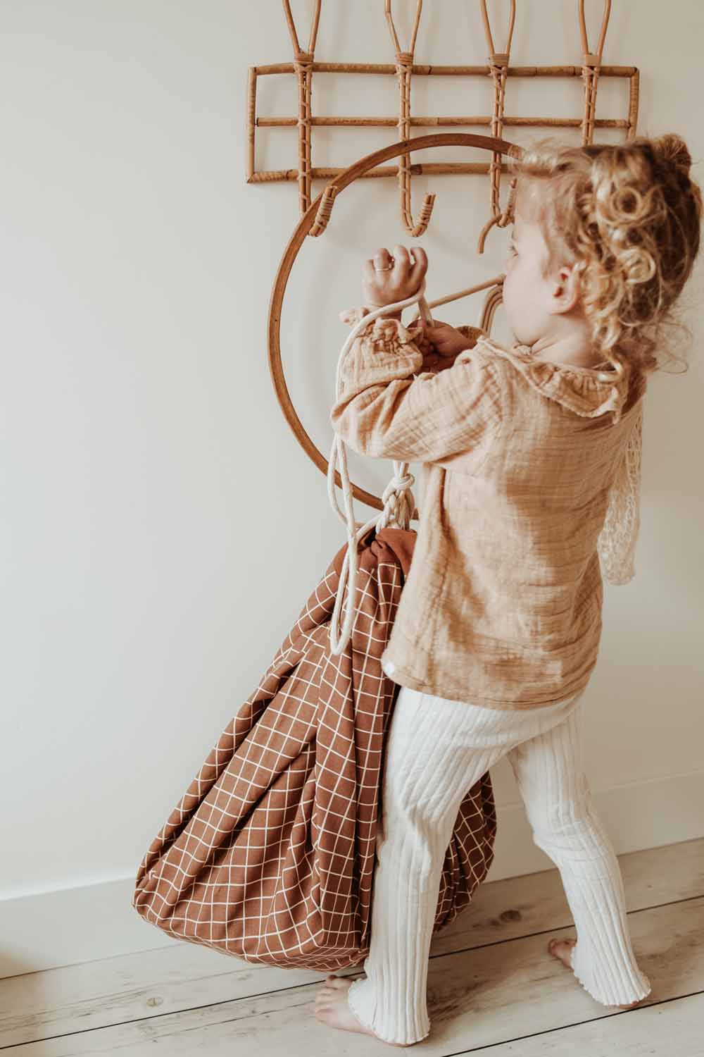 Play&Go | Speel- & Opbergkeed | Organic Cotton Bown met Rasterpatroon