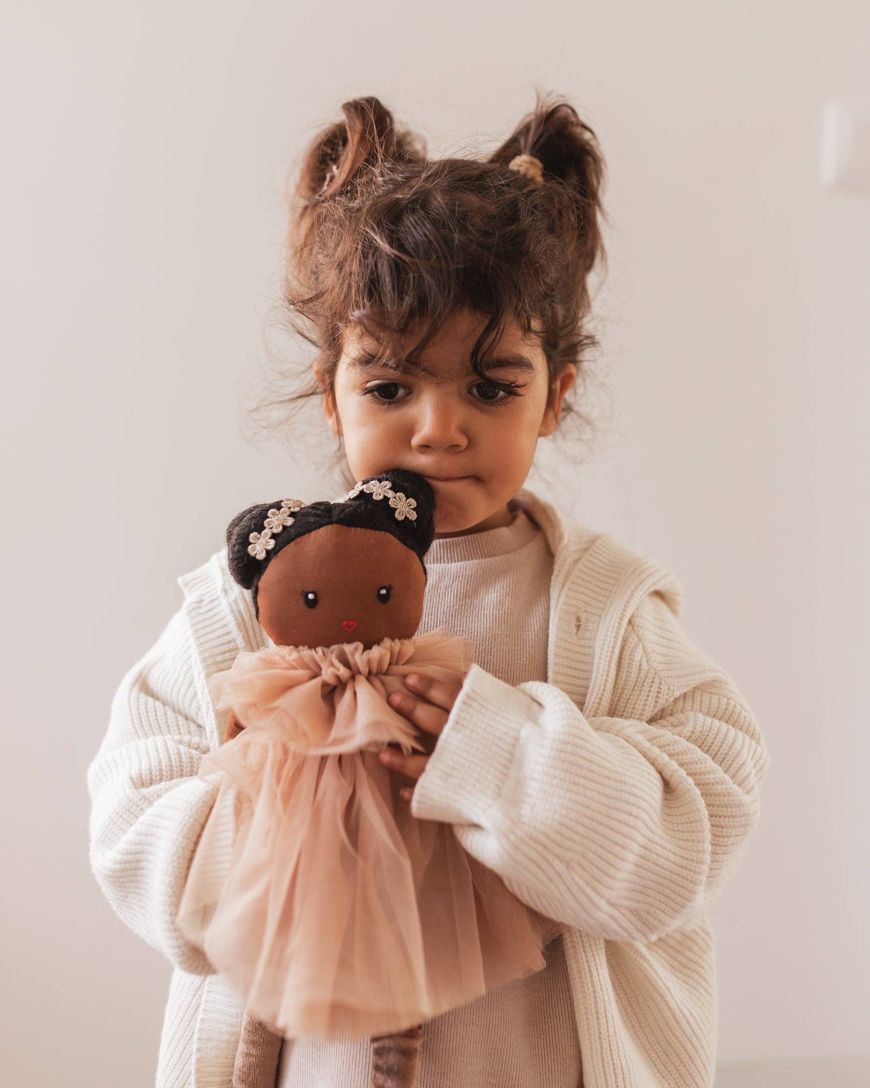 Mrs.Ertha | Dollies | Suikerbij