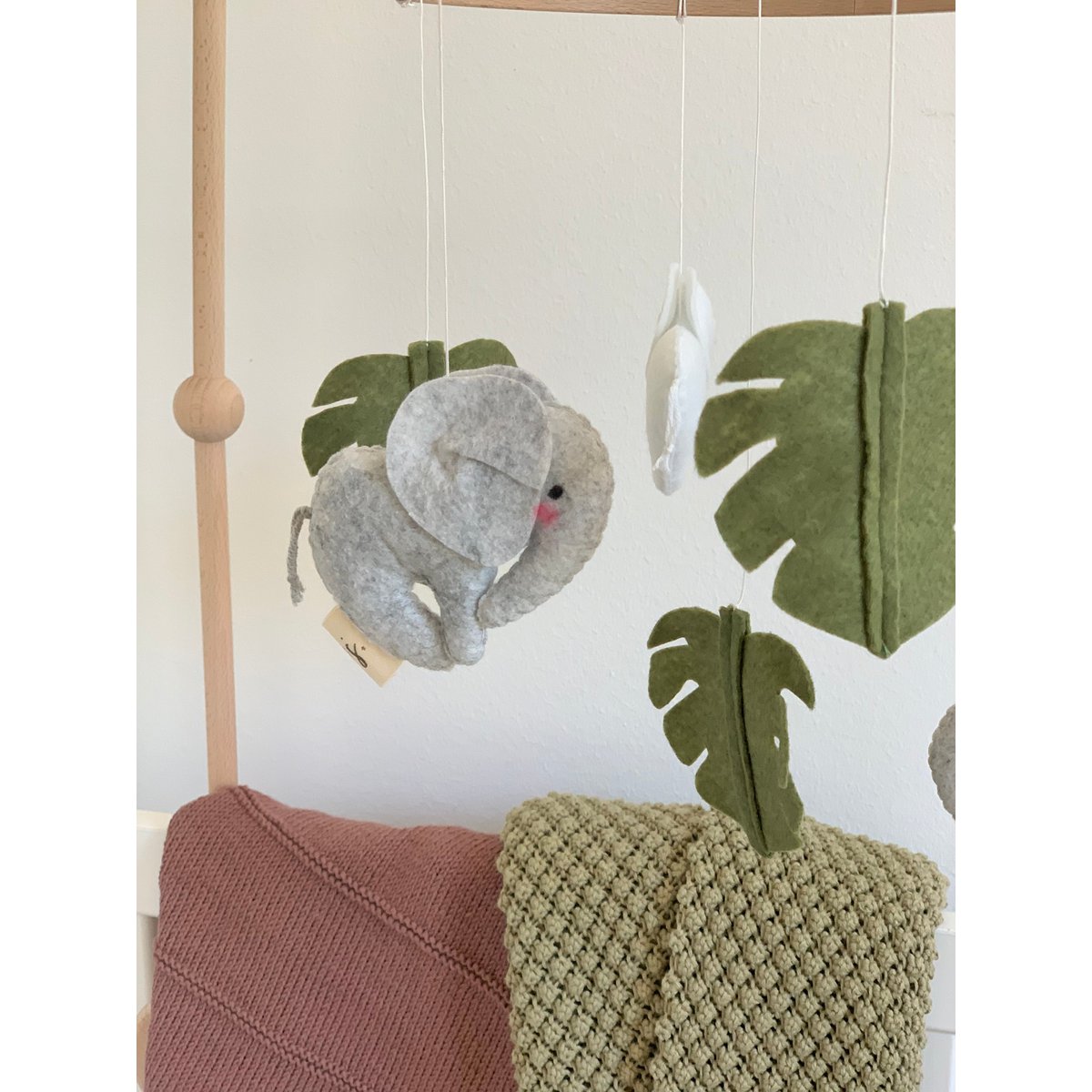 MOBIEL OLIFANT | 2 Stories