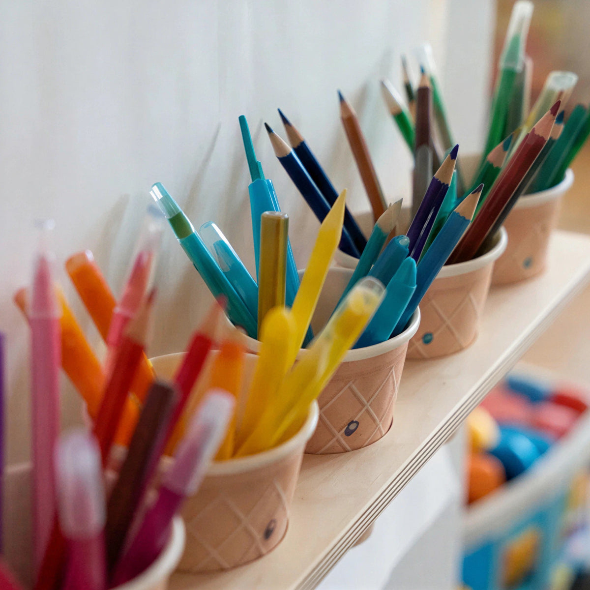 Drawing Board with Pencil Holder – Without Paper Roll