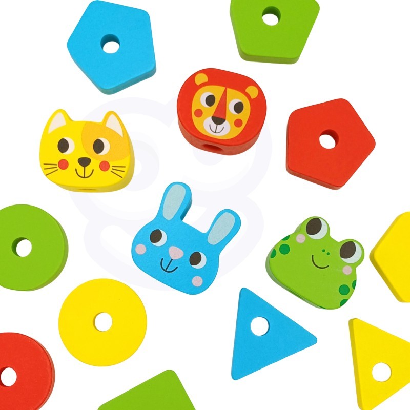 Montessori Puzzle Pyramid With Animals