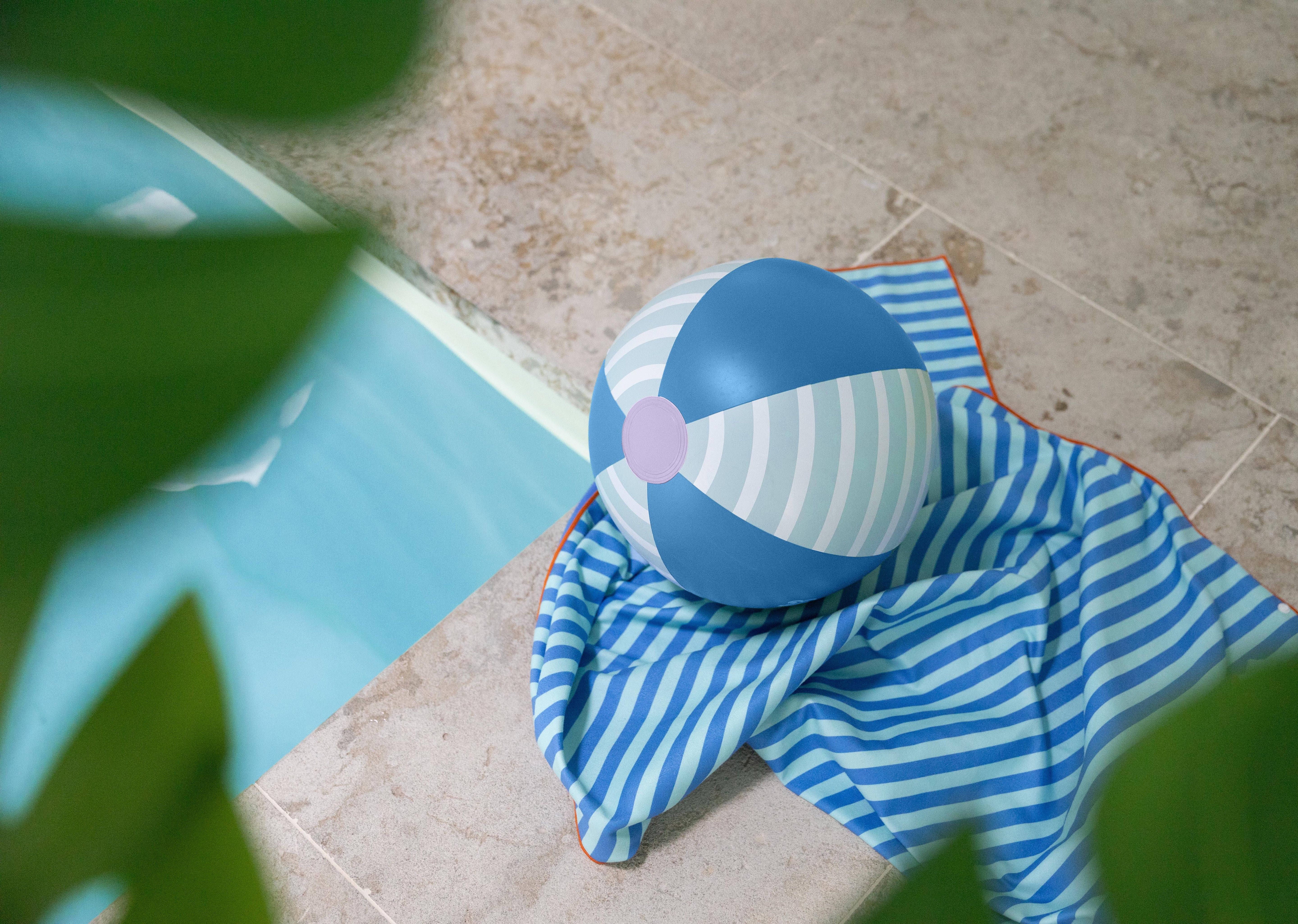 PlayTowel L 180 x 100cm | Road | Quut