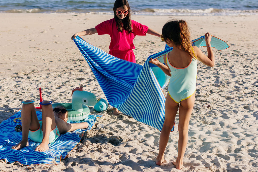 PlayTowel XL 180 x 180cm | Road | Quut