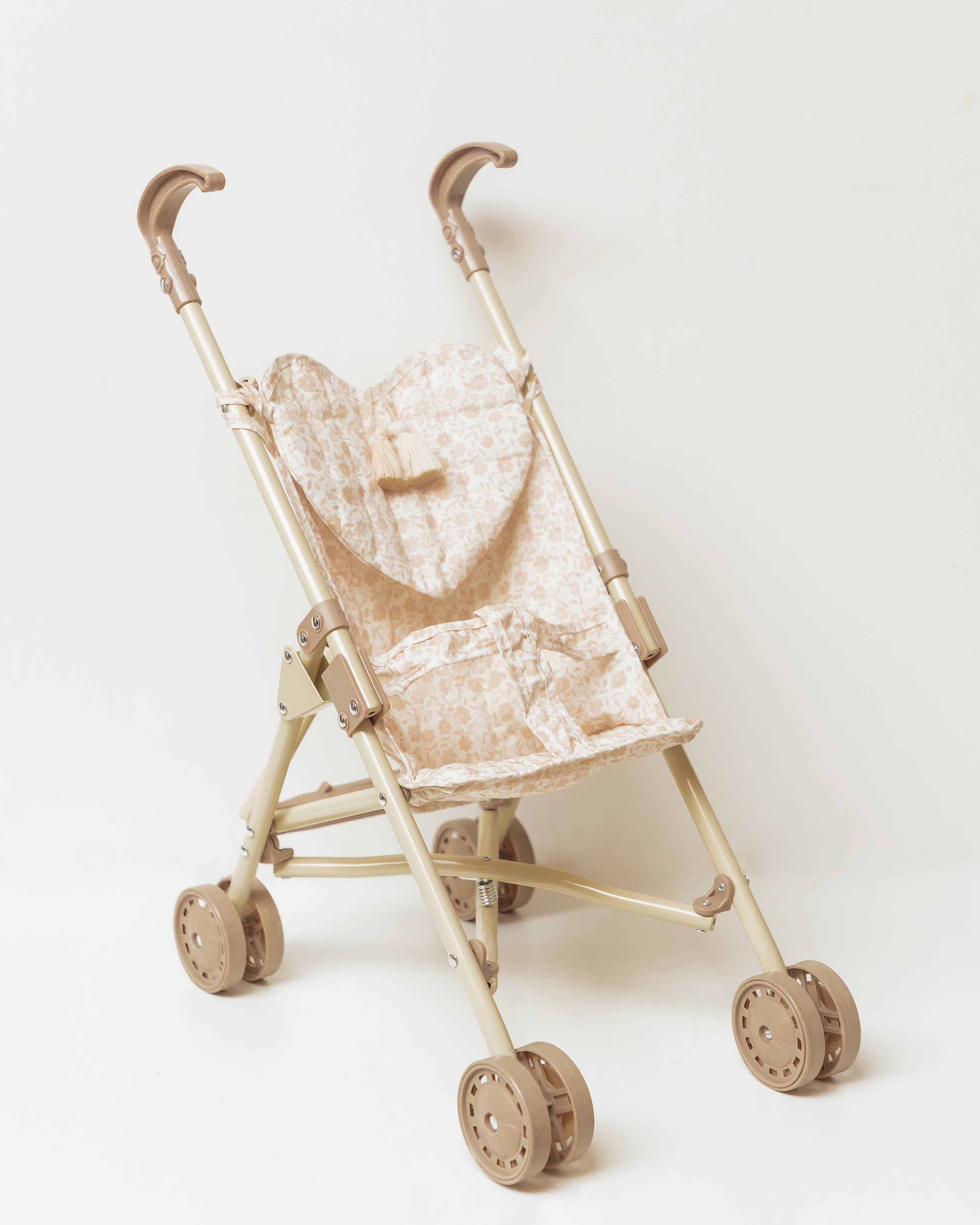 Mrs.Ertha | Poppenwagen | Boeket Silhouet