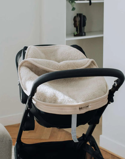 Voetenzak voor autostoel of maxi cosie beige | 100% Merinowol | Kico Label