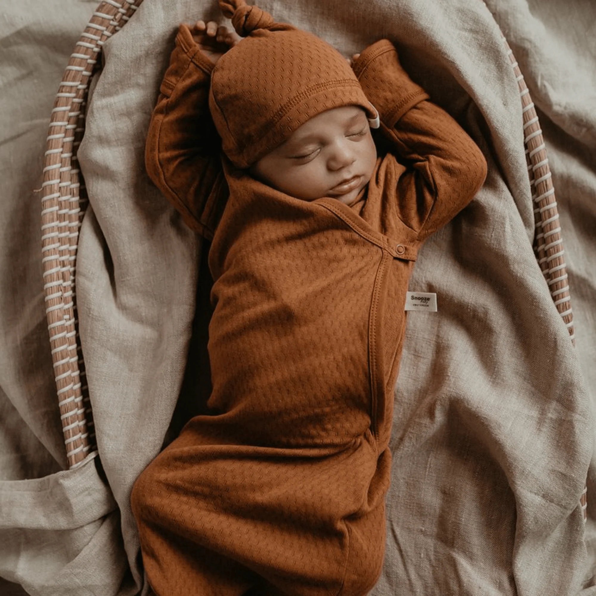 Babycocon met Mutsje | Toffee Brown | 100% Biologisch Katoen