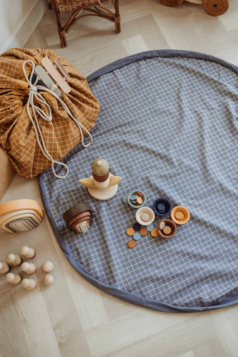 Play&Go | Speel- & Opbergkeed | Organic Cotton Blue met Rasterpatroon