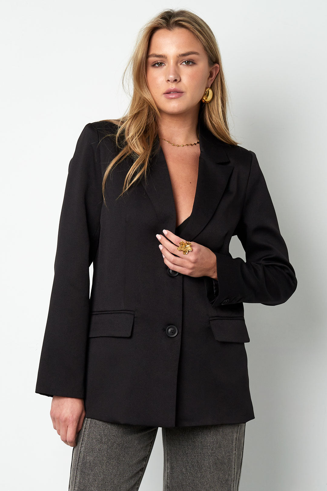 Polyester Vrouwen Suit Set Gesneden Boog Detail