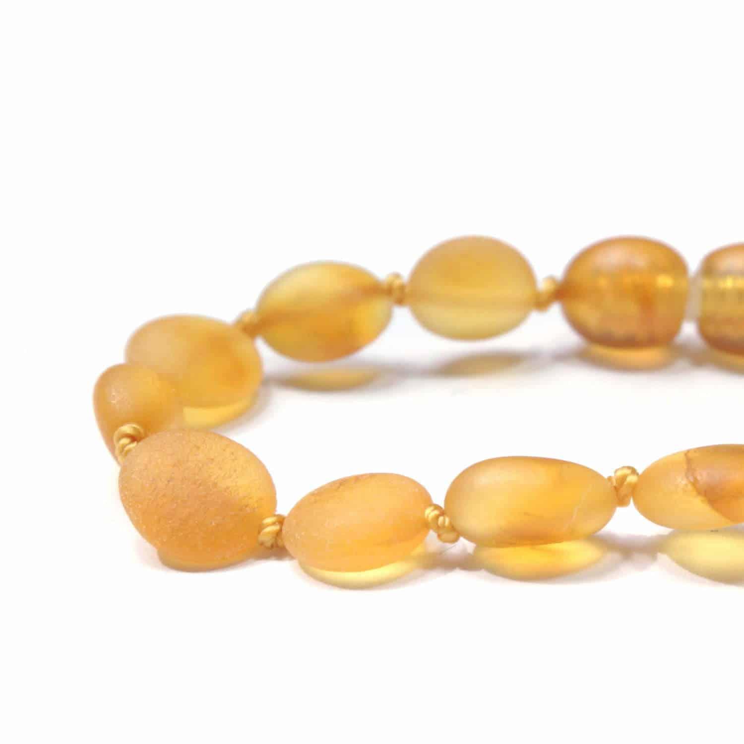 Baby/Kind | Barnsteen armbandje | Ovalen kraaltjes | Ruw | 14cm | Honing | Lille Barn