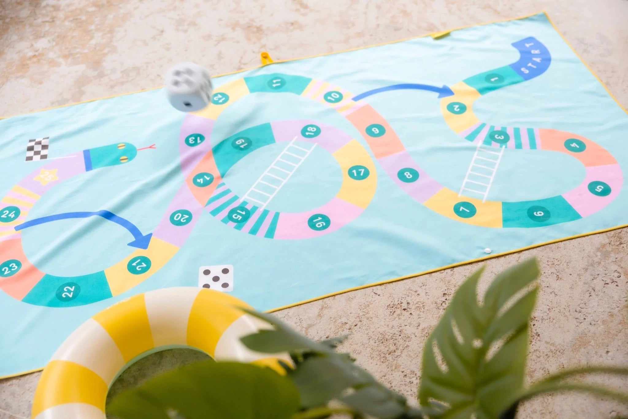 PlayTowel L 180x100 | Slangen & ladders | Quut