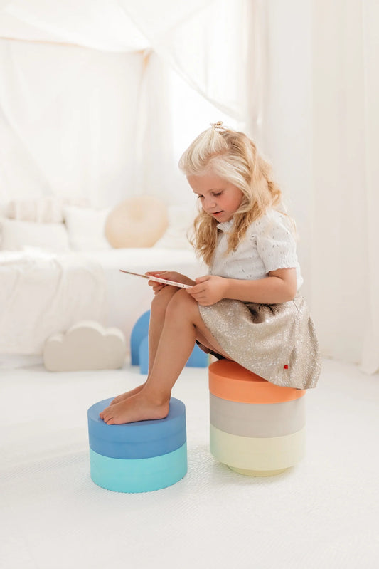 Moes Play | Rainbow chair