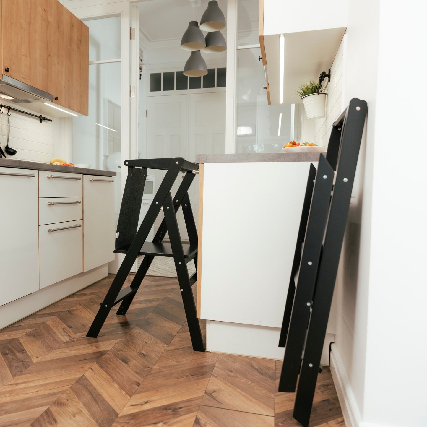 STEP'n'FOLD Foldable Helper Tower - Black