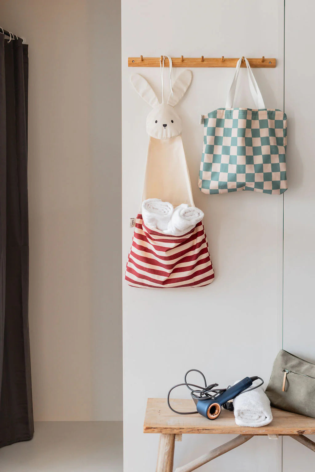 Toto “dino” | by play&go® | Speelse 2-in-1 wandopberger & draagtas