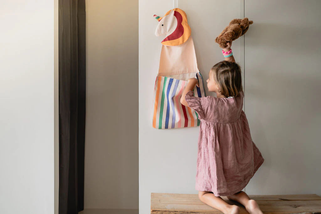Toto “unicorn” | by play&go® | Speelse 2-in-1 wandopberger & draagtas